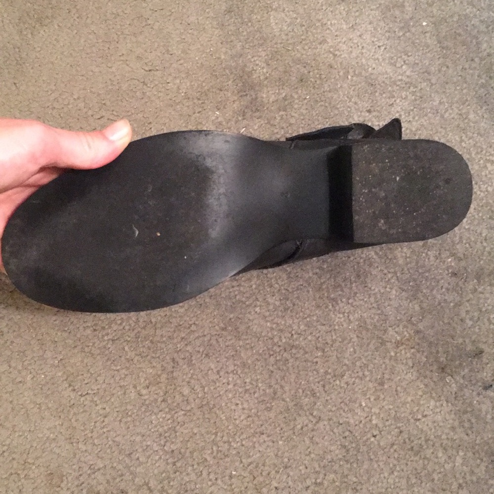 Black boots - Picture 5 of 5